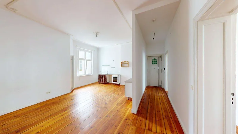 Altbauflair trifft Familienkomfort – Großzügige 4-Zimmer-Wohnung mit 131 m² — photo 1